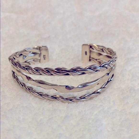 Beautiful 925 Sterling Silver Cuff Bracelet - Picture 7 of 7